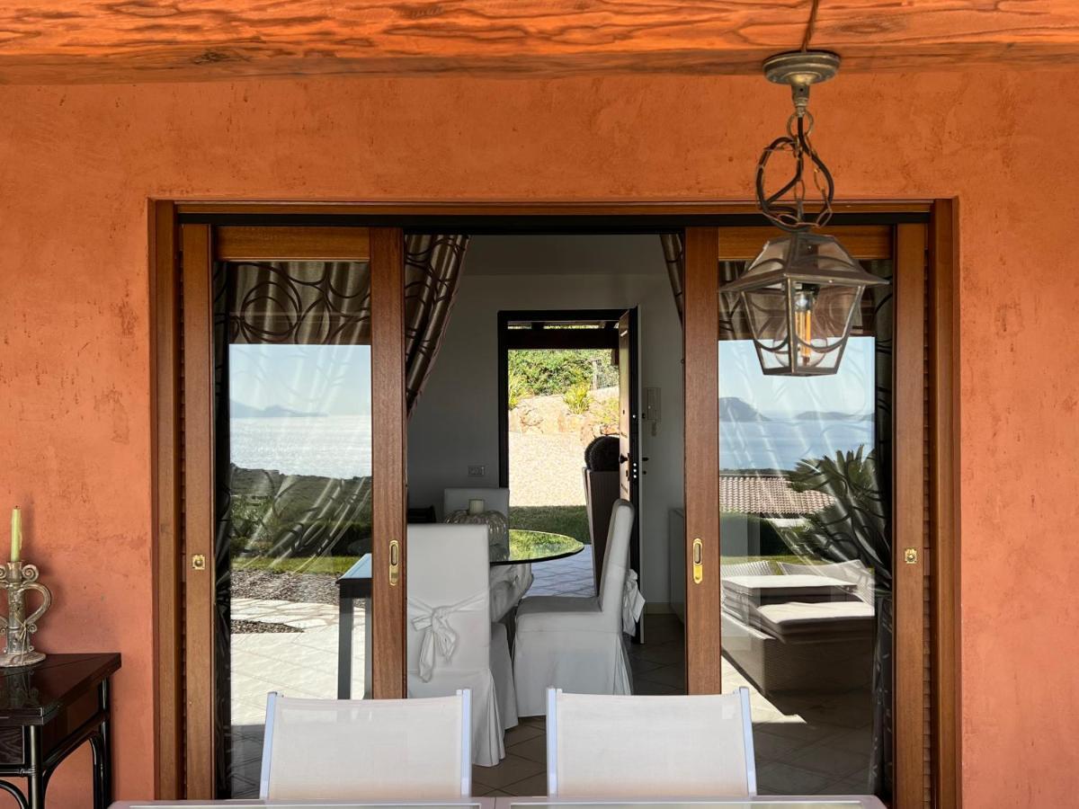 Villa A Golfo Aranci Con Vista Su Tavolara Marinella  Zewnętrze zdjęcie